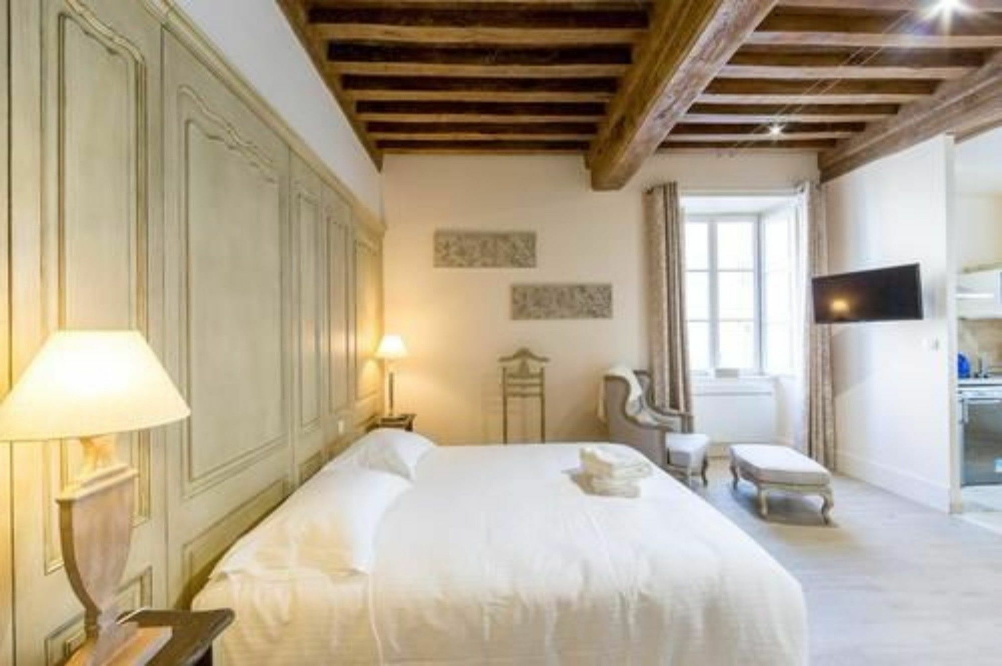 Le Cara Seheiah 1D Bed & Breakfast Beaune  Ngoại thất bức ảnh