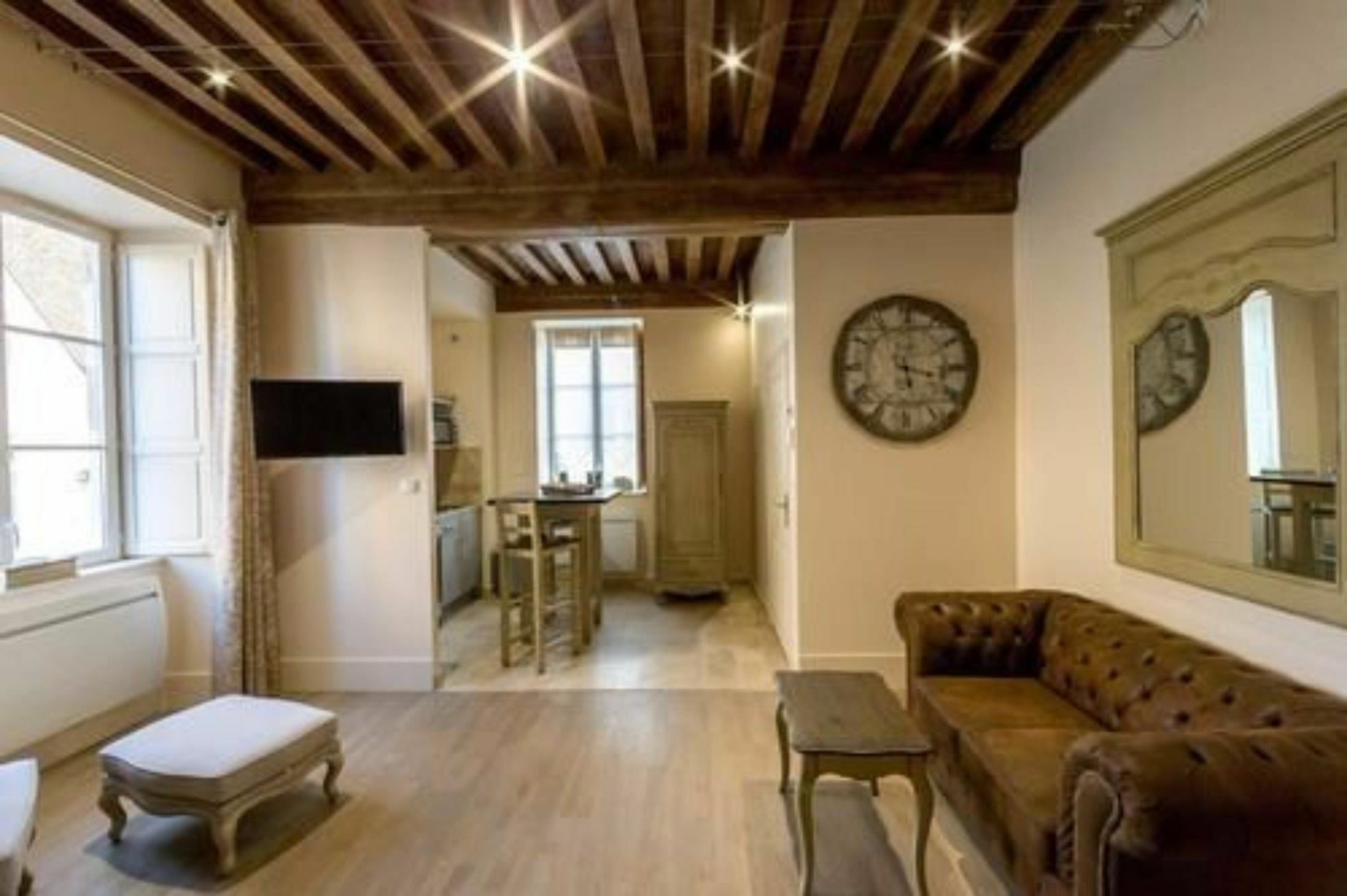 Le Cara Seheiah 1D Bed & Breakfast Beaune  Ngoại thất bức ảnh